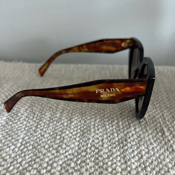 New Authentic PRADA Sunglasses - Picture 2 of 4